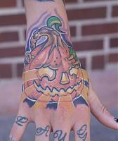 Click image for larger version. 

Name:	pumpkinhand.jpg 
Views:	33 
Size:	52.1 KB 
ID:	24014